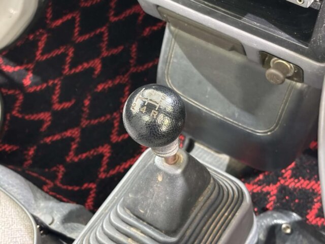 1998 MITSUBISHI MINICAB TRUCK