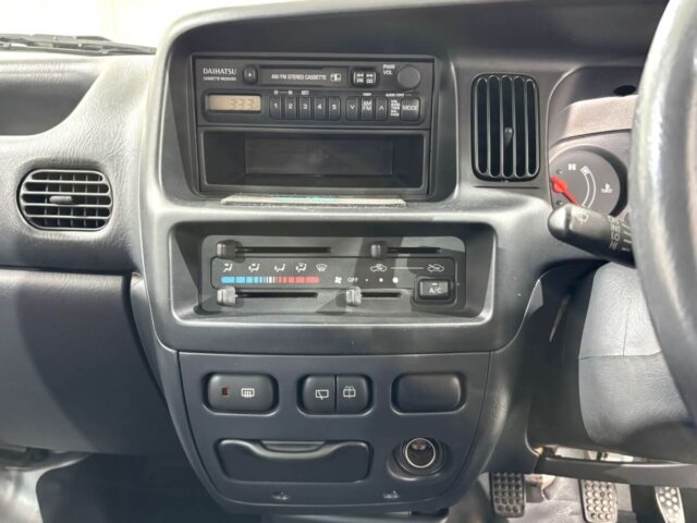 2000 DAIHATSU, HIJET CARGO HIJET VAN