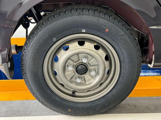 2000 DAIHATSU MIRA GINO