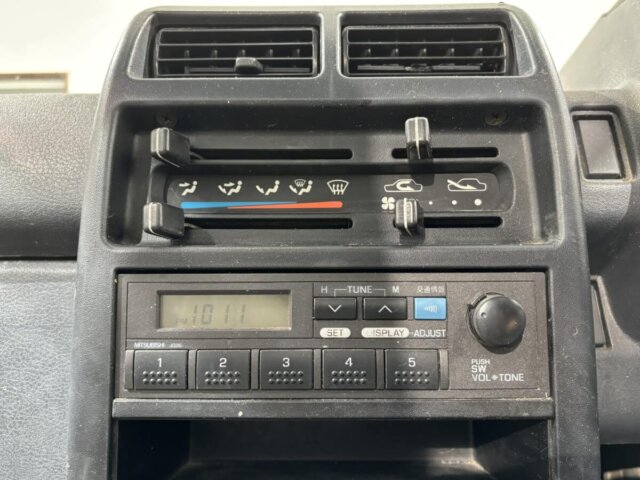 1992 MITSUBISHI MINICAB TRUCK