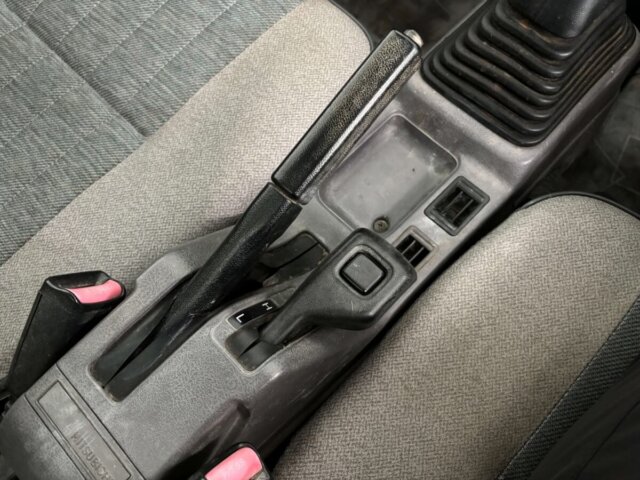 1998 MITSUBISHI MINICAB TRUCK