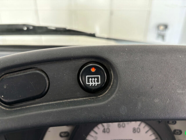 1993 MITSUBISHI MINICAB VAN