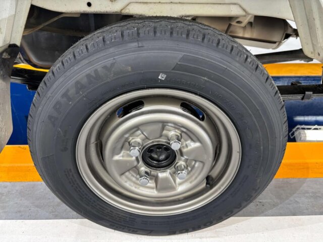 1997 MITSUBISHI MINICAB TRUCK