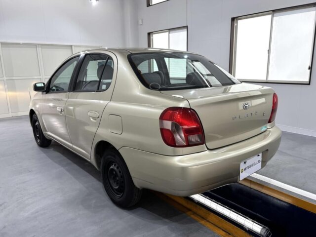 2000 TOYOTA PLATZ
