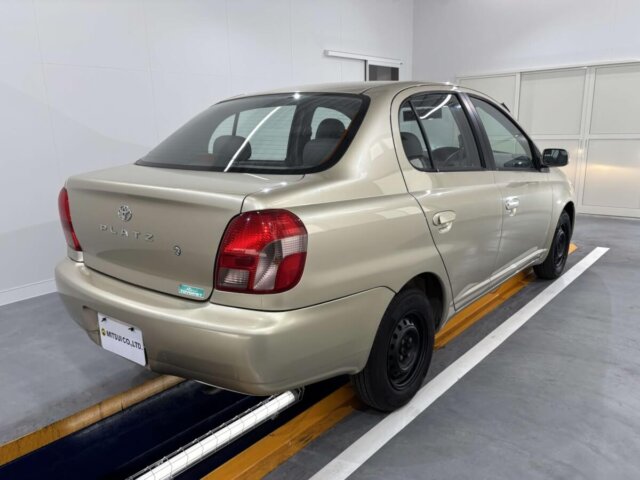 2000 TOYOTA PLATZ