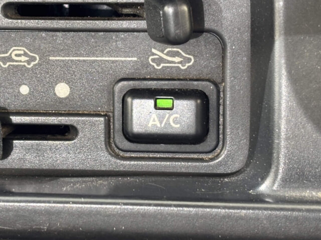 2000 DAIHATSU HIJET TRUCK