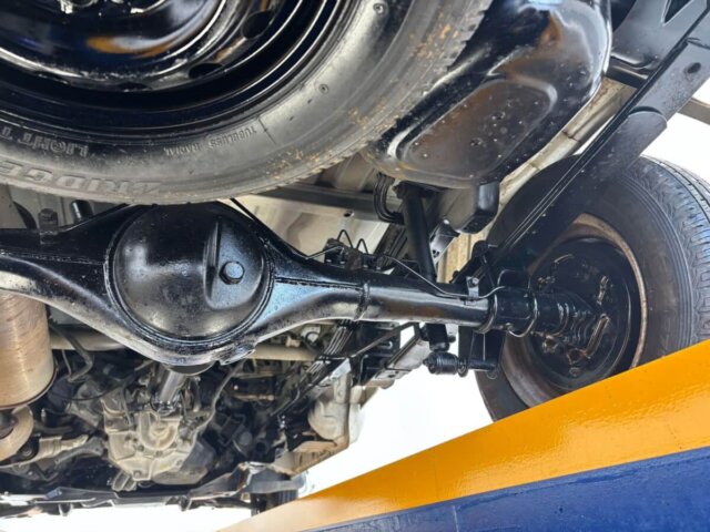 2000 MITSUBISHI MINICAB TRUCK