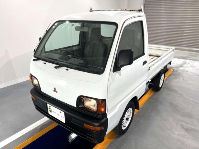 1996 MITSUBISHI MINICAB TRUCK