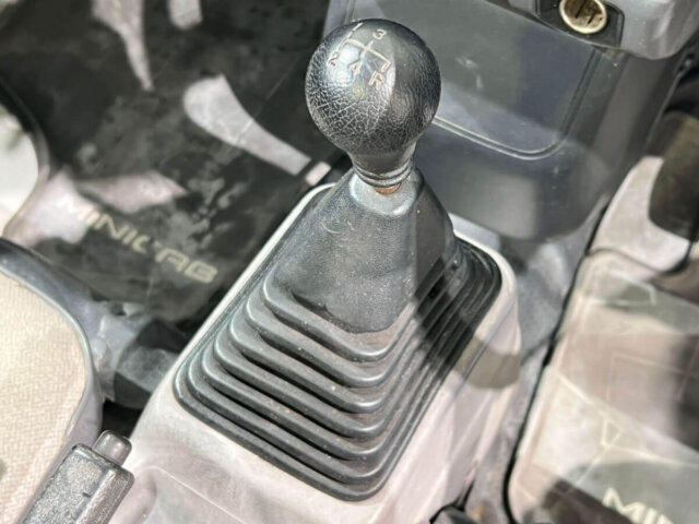 1996 MITSUBISHI MINICAB TRUCK