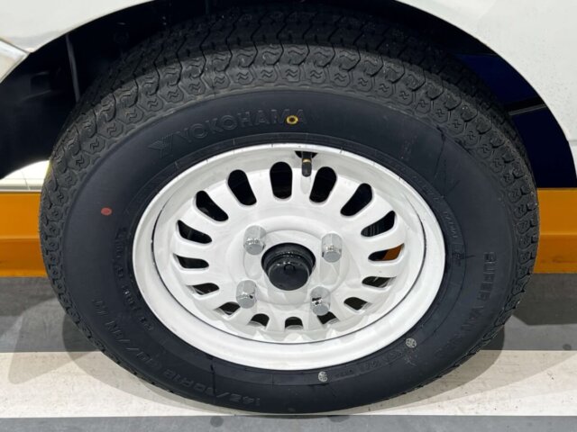 1996 MITSUBISHI MINICAB TRUCK