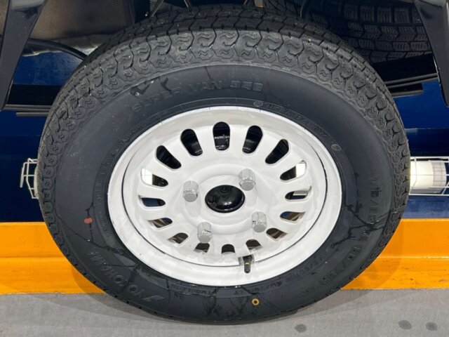 1996 MITSUBISHI MINICAB TRUCK