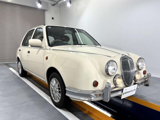 2000 MITSUOKA VIEWT