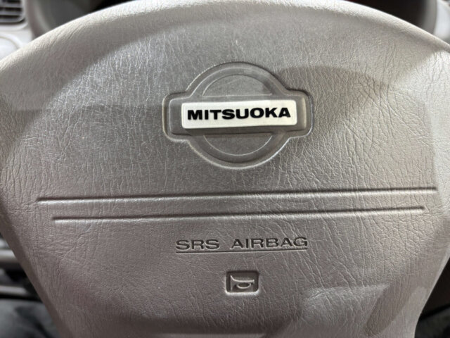 2000 MITSUOKA VIEWT