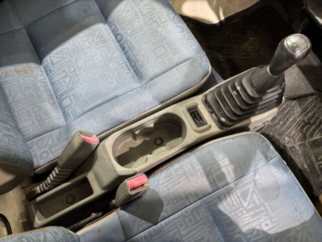 2000 MITSUBISHI MINICAB TRUCK