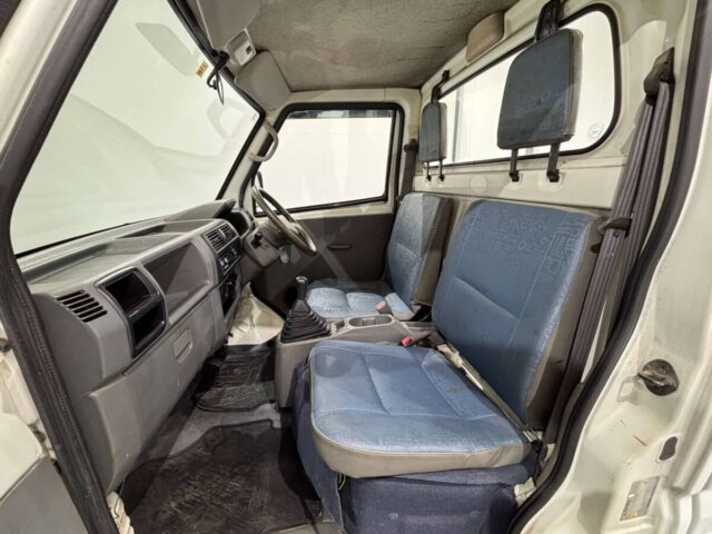 2000 MITSUBISHI MINICAB TRUCK