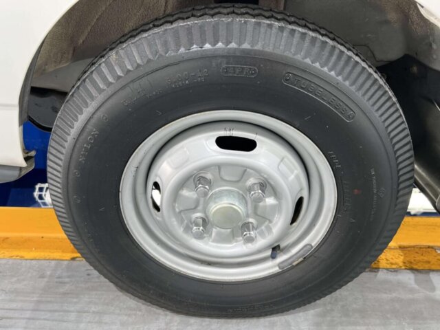 1998 MITSUBISHI MINICAB VAN