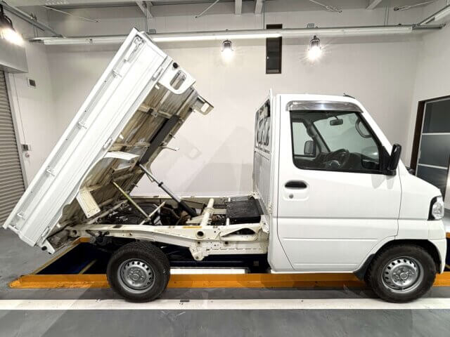 2012 MITSUBISHI MINICAB DUMP