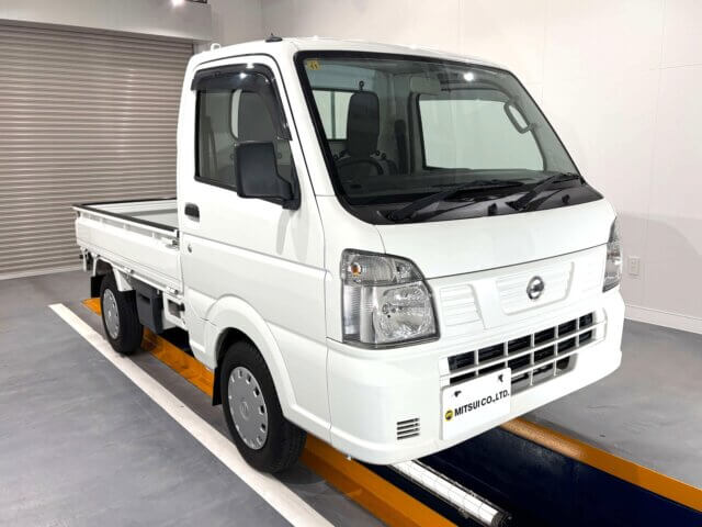 2015 NISSAN NT100 CLIPPER TRUCK