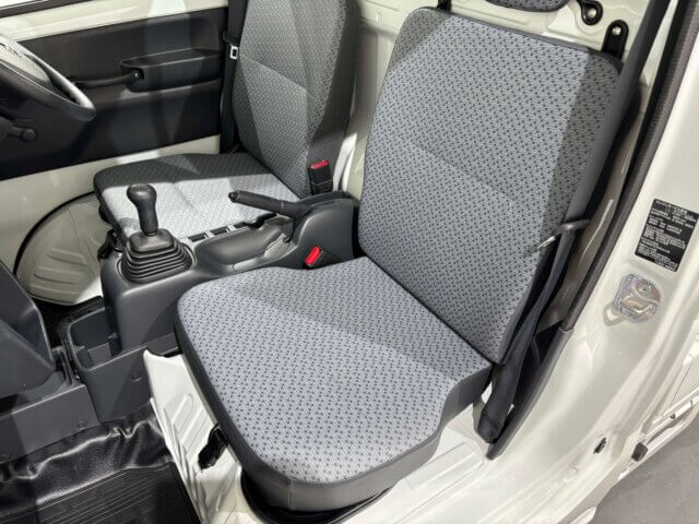 2015 NISSAN NT100 CLIPPER TRUCK