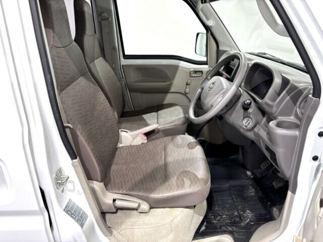 2017 NISSAN NV100 CLIPPER