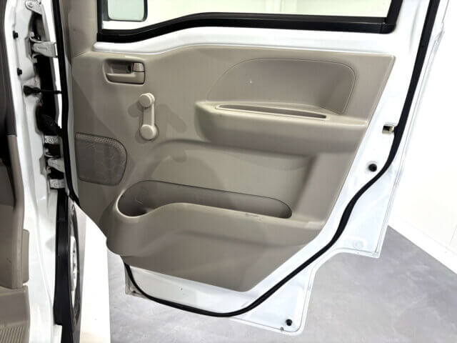 2017 NISSAN NV100 CLIPPER