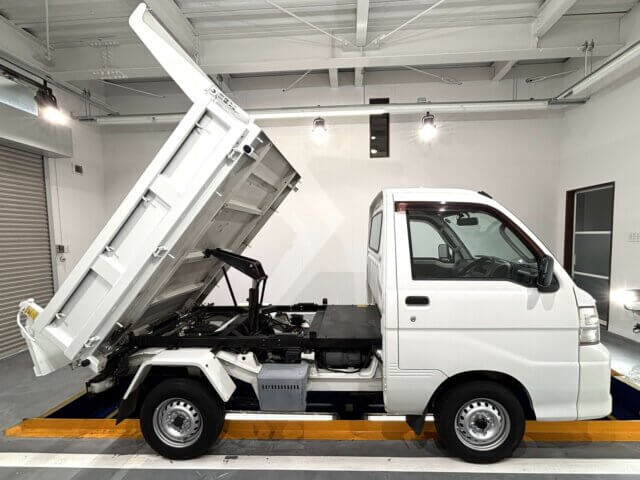 2013 DAIHATSU HIJET DUMP