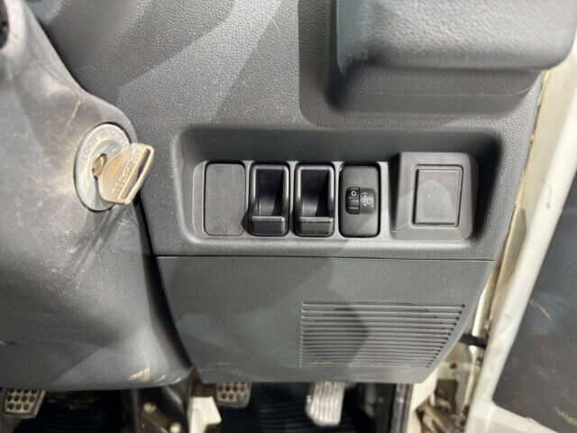 2013 DAIHATSU HIJET DUMP