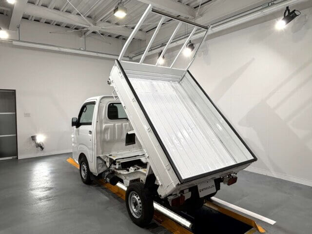 2017 DAIHATSU HIJET DUMP