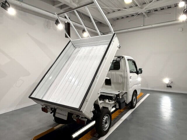 2017 DAIHATSU HIJET DUMP