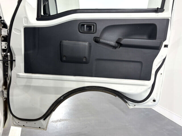 2017 DAIHATSU HIJET DUMP