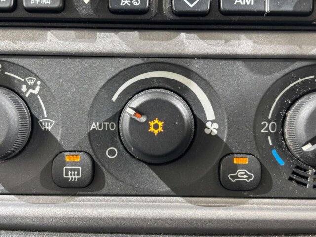 2000 MITSUBISHI PAJERO IO