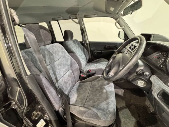 2000 MITSUBISHI PAJERO IO