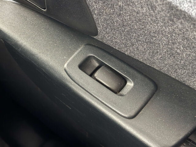 2000 MITSUBISHI PAJERO IO