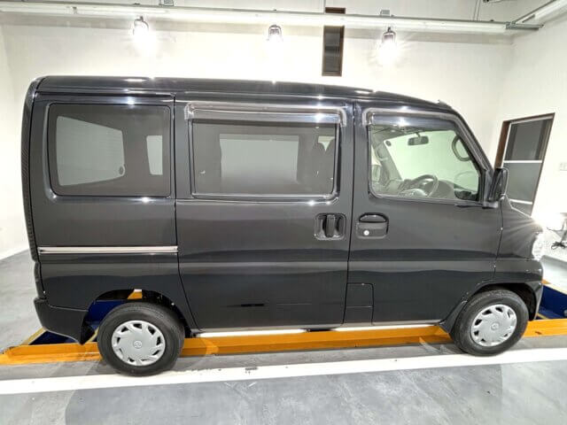 2013 MITSUBISHI MINICAB VAN