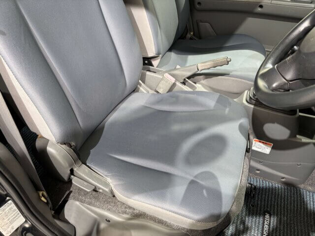 2013 MITSUBISHI MINICAB VAN