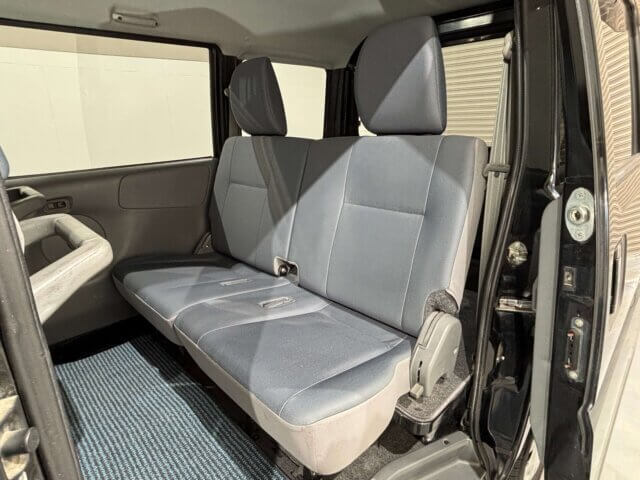 2013 MITSUBISHI MINICAB VAN