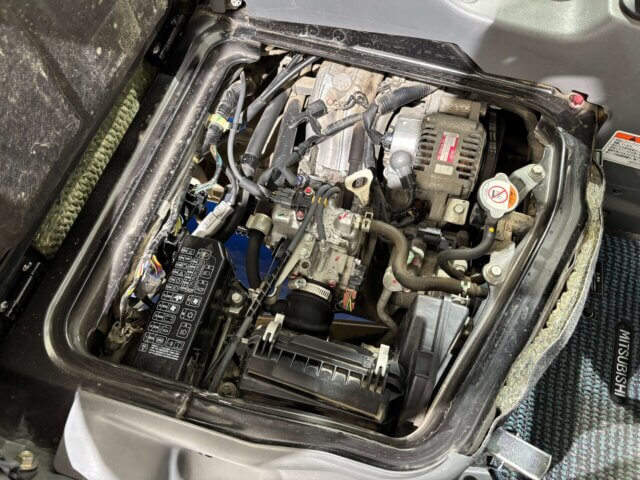 2013 MITSUBISHI MINICAB VAN