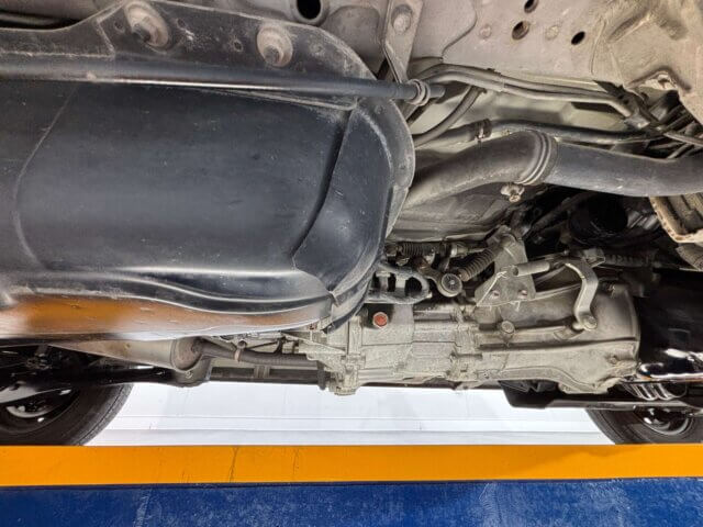 2013 MITSUBISHI MINICAB VAN