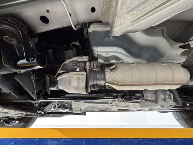 2013 MITSUBISHI MINICAB VAN