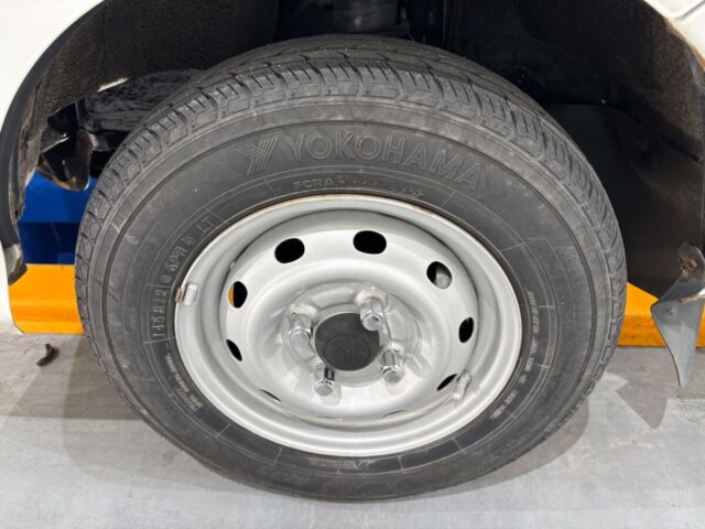 2001 DAIHATSU HIJET TRUCK