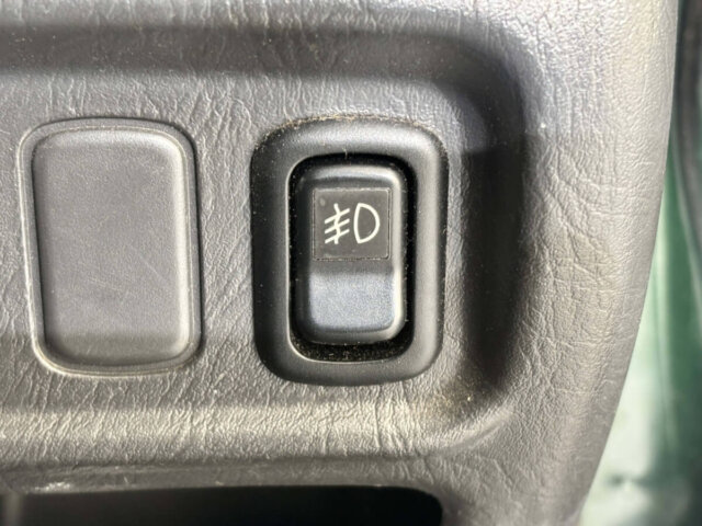 2001 DAIHATSU MIRA GINO