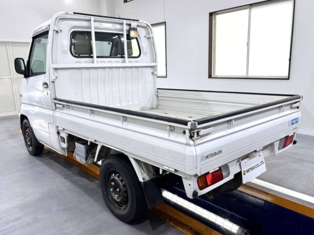 2000 MITSUBISHI MINICAB TRUCK
