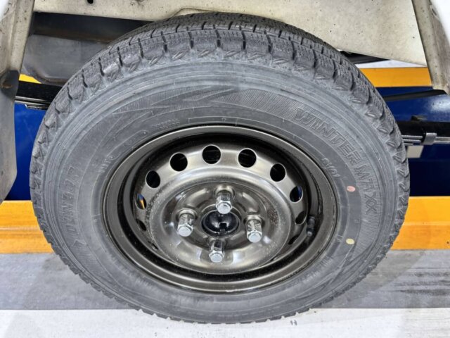 2000 MITSUBISHI MINICAB TRUCK