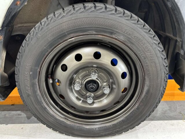 2000 MITSUBISHI MINICAB TRUCK