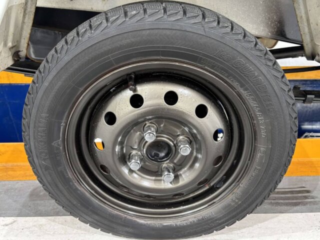 2000 MITSUBISHI MINICAB TRUCK