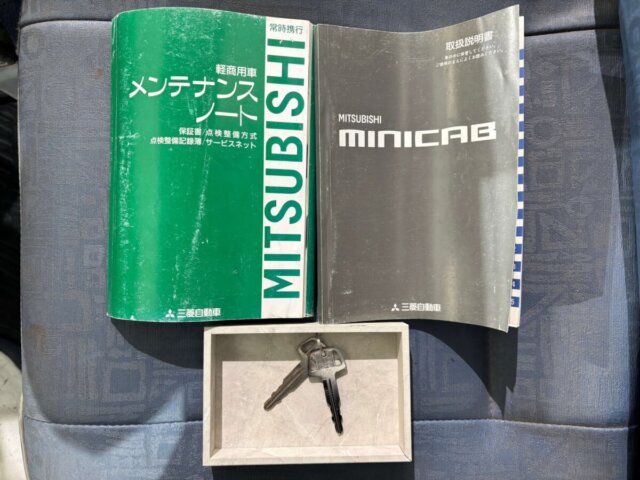 2000 MITSUBISHI MINICAB TRUCK