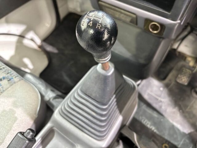 1998 MITSUBISHI MINICAB TRUCK