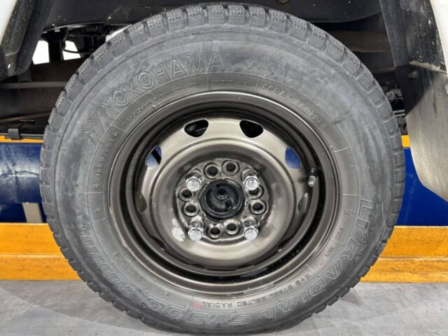 1998 MITSUBISHI MINICAB TRUCK