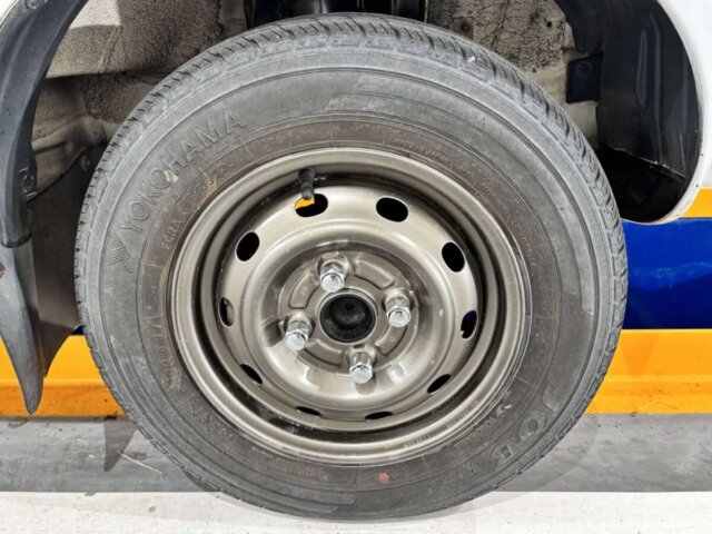 1999 DAIHATSU HIJET DECK VAN