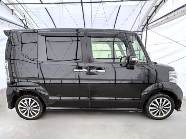 2013 HONDA N-BOX CUSTOM